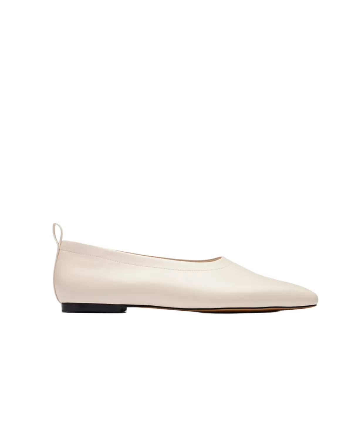 Store Lou Flat In Crema Flat Shoes