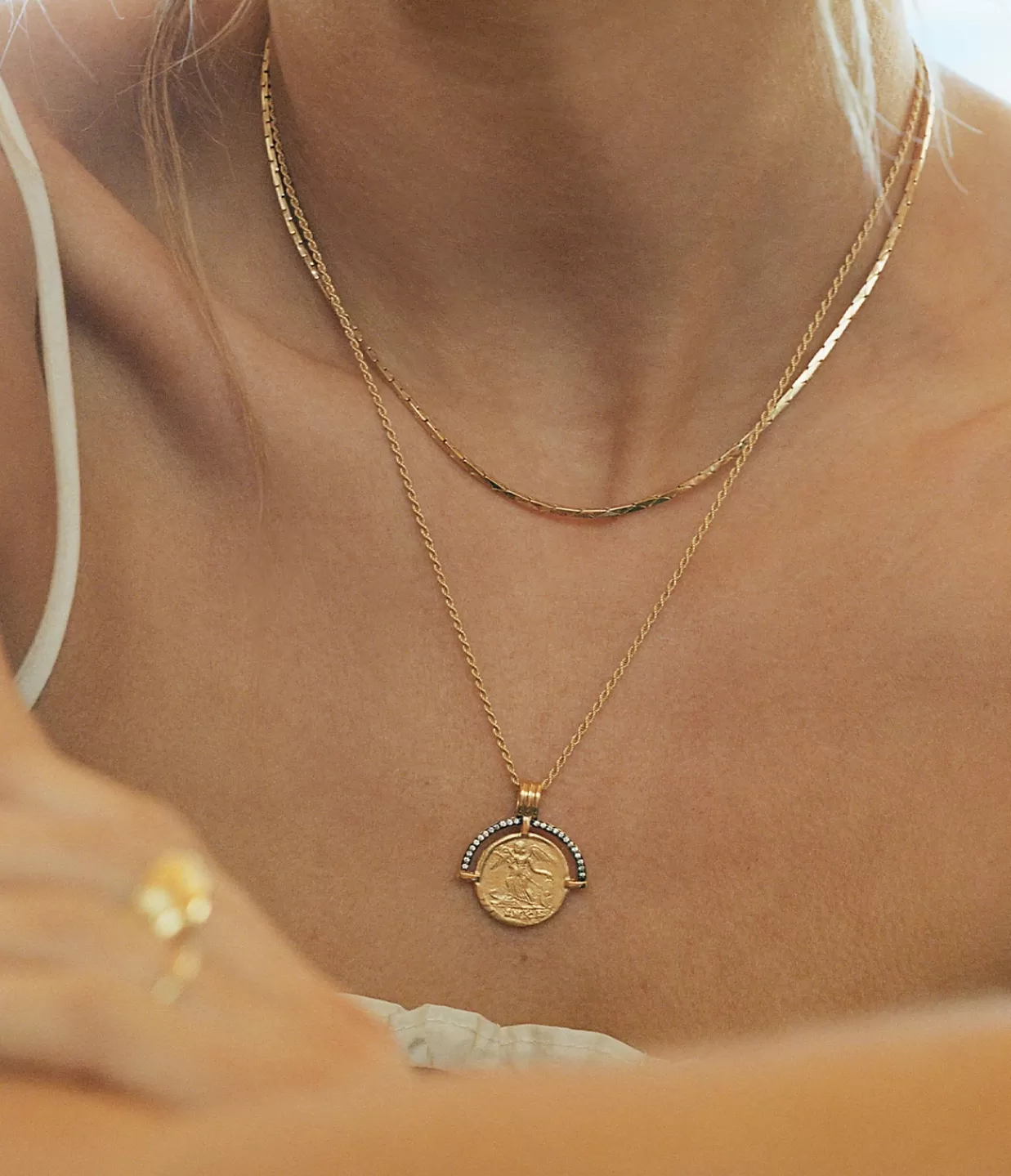 Store Lucy Williams X Textured Snake Chain Necklace In Gold Jewellery | Necklaces