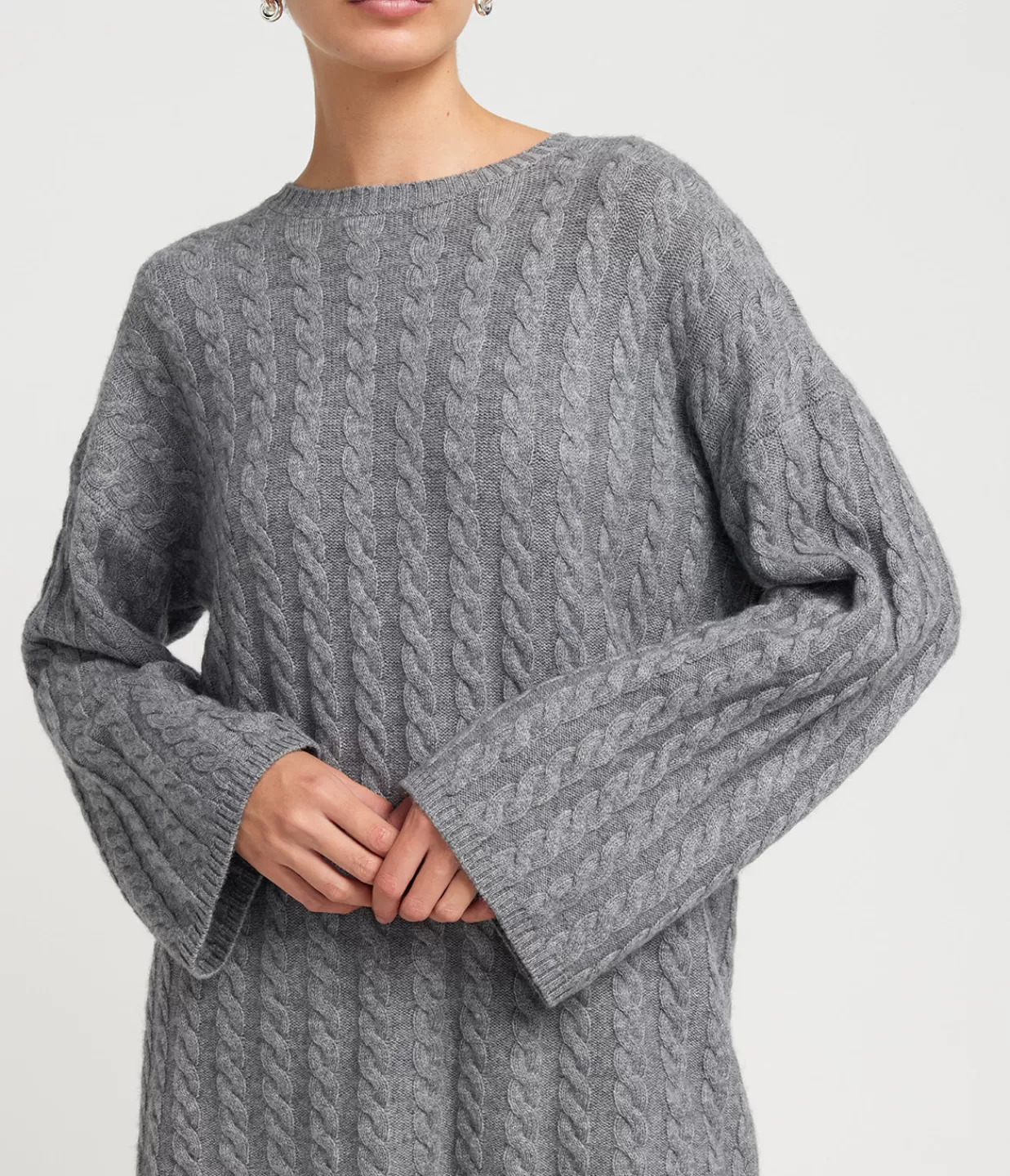 Online Noa Cable Knit Cashmere And Merino Sweater In Medium Grey Knitwear