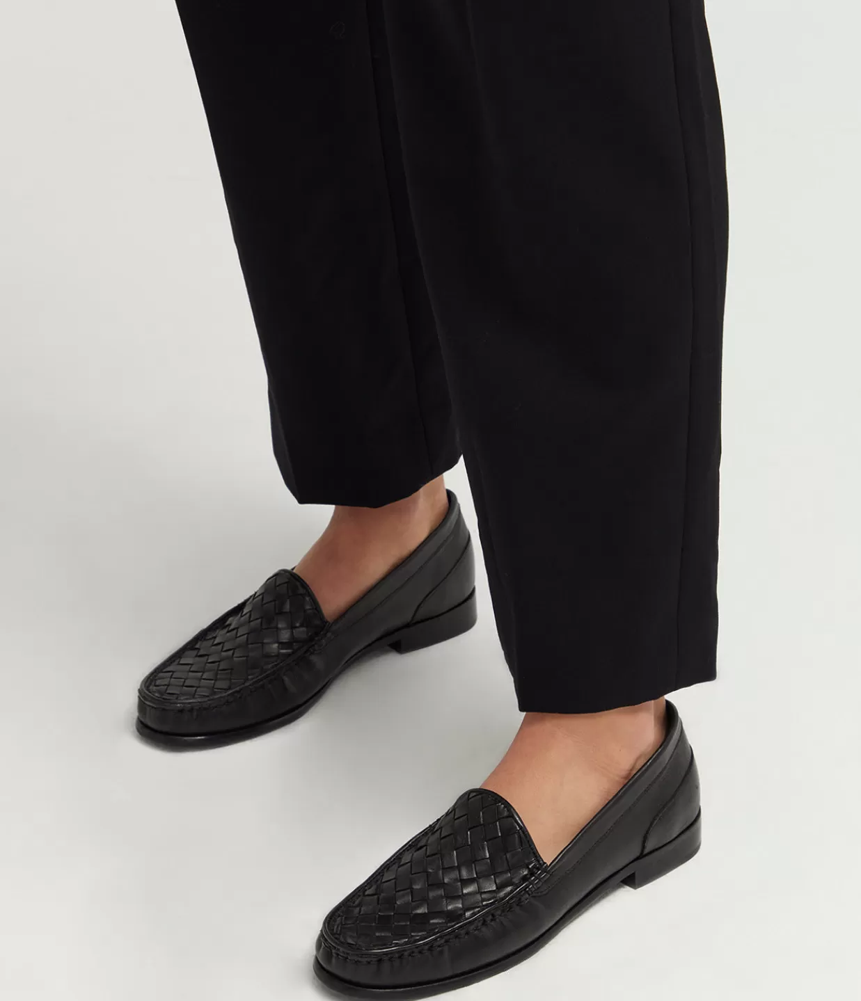 Cheap Woven Loafer In Black Flat Shoes